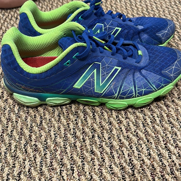 Men’s new balance green and blue sneakers - Picture 3 of 6